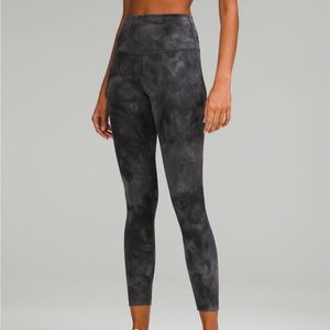 Lululemon Wunder Train Tights 25”